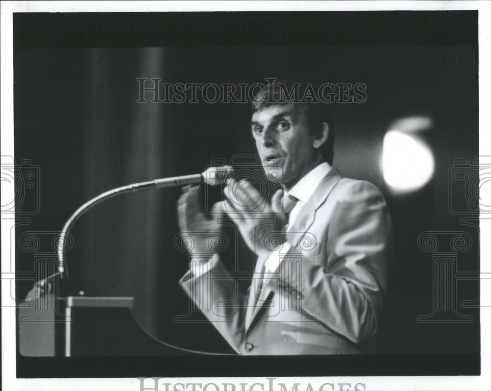 1987 Press Photo Robert White Labor Leader