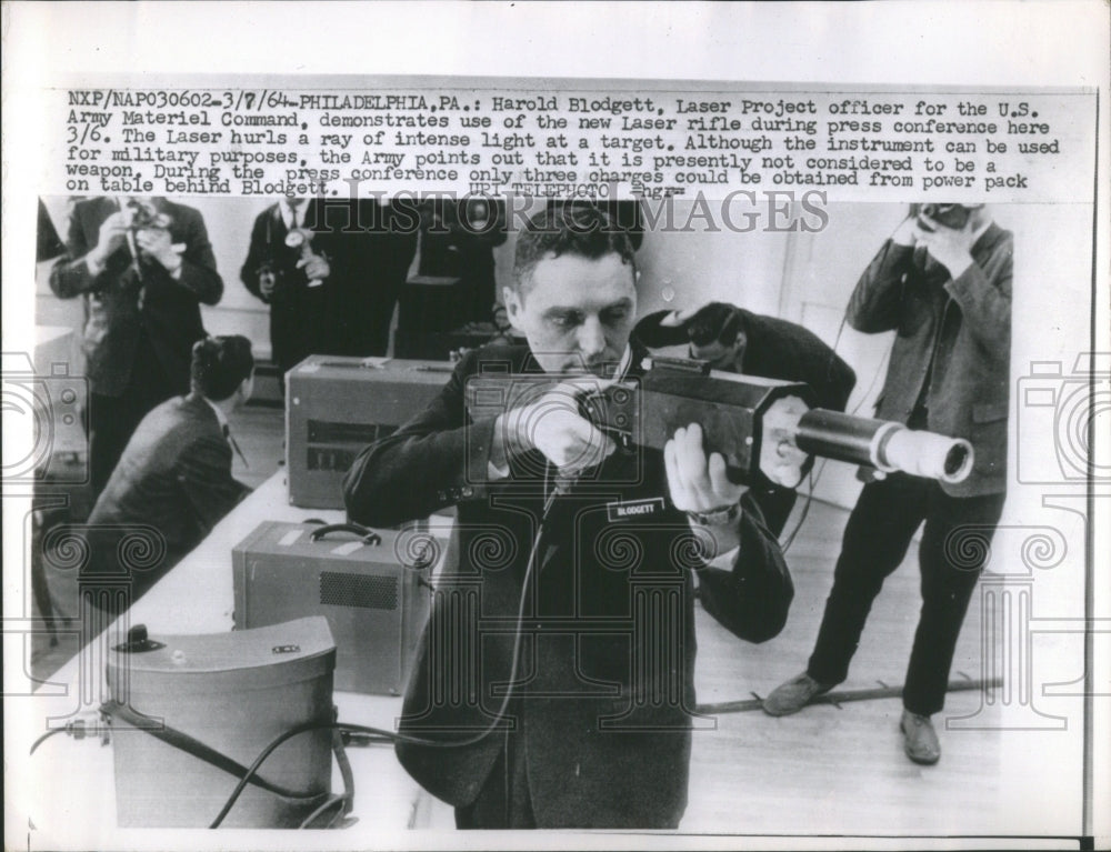 1964 Press Photo Harold Blodgett