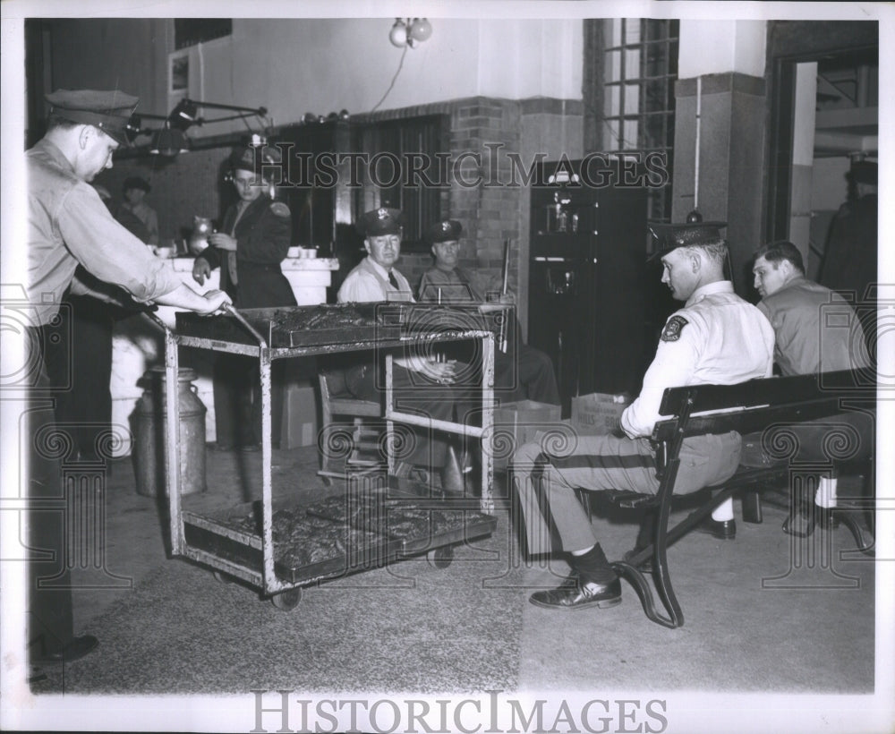 1952 Press Photo Food Cell Block Riot Prisons Jackson