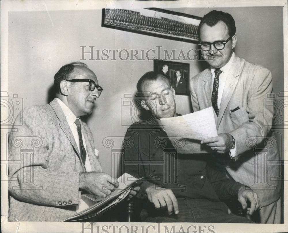 1958 Press Photo Cecil A Byers Iigine D Lucher Attorney