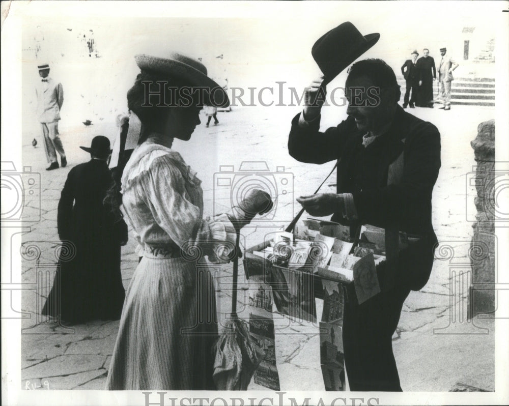 1986 Press Photo Helena Benham Carte Room View Fine Art