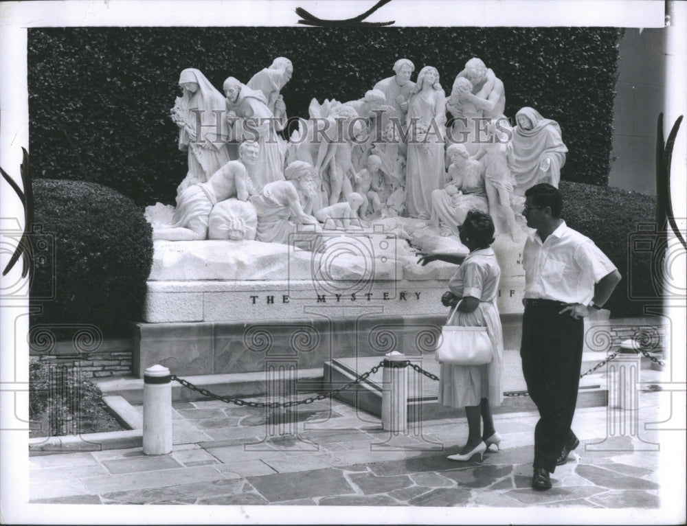 1961 Press Photo Forest Lawn Myster Life Cemetery