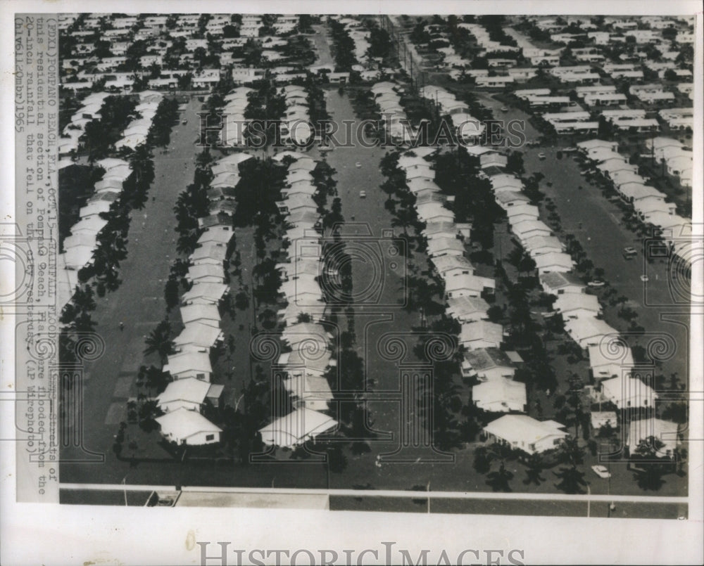 1965 Press Photo Pomparo Beach Streets Fla Flood