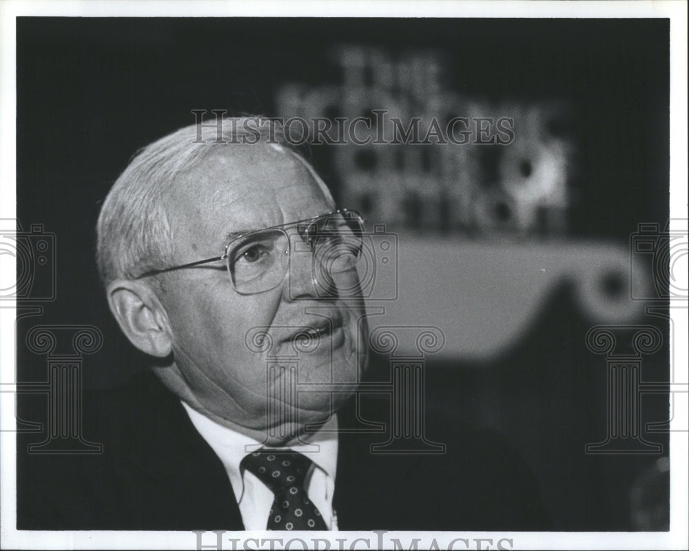 1985 Press Photo Edward Telling Appearing Detroit Chair