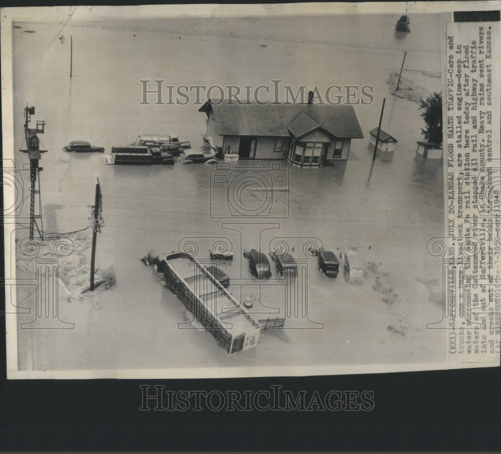 1948 Press Photo Land Flood Kansas Traffic Water EU - Historic Images