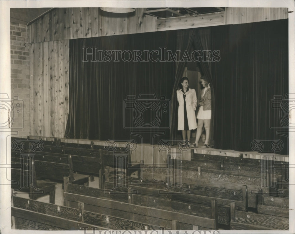 1940 Rustic Interior William Merrill - Historic Images