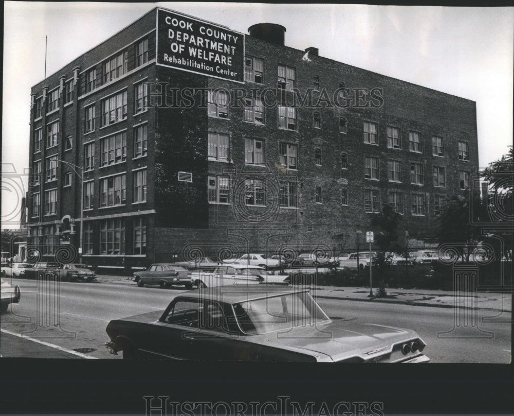 1967 Press Photo Cook County Public Welfare Job Center