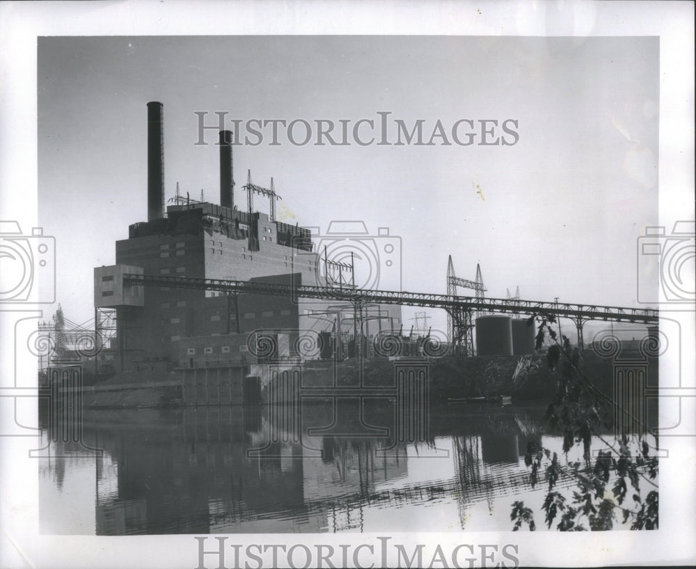 1954 Press Photo Conveyor Belt