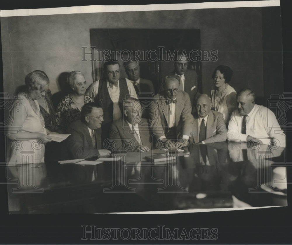 Press Photo County Commissioners