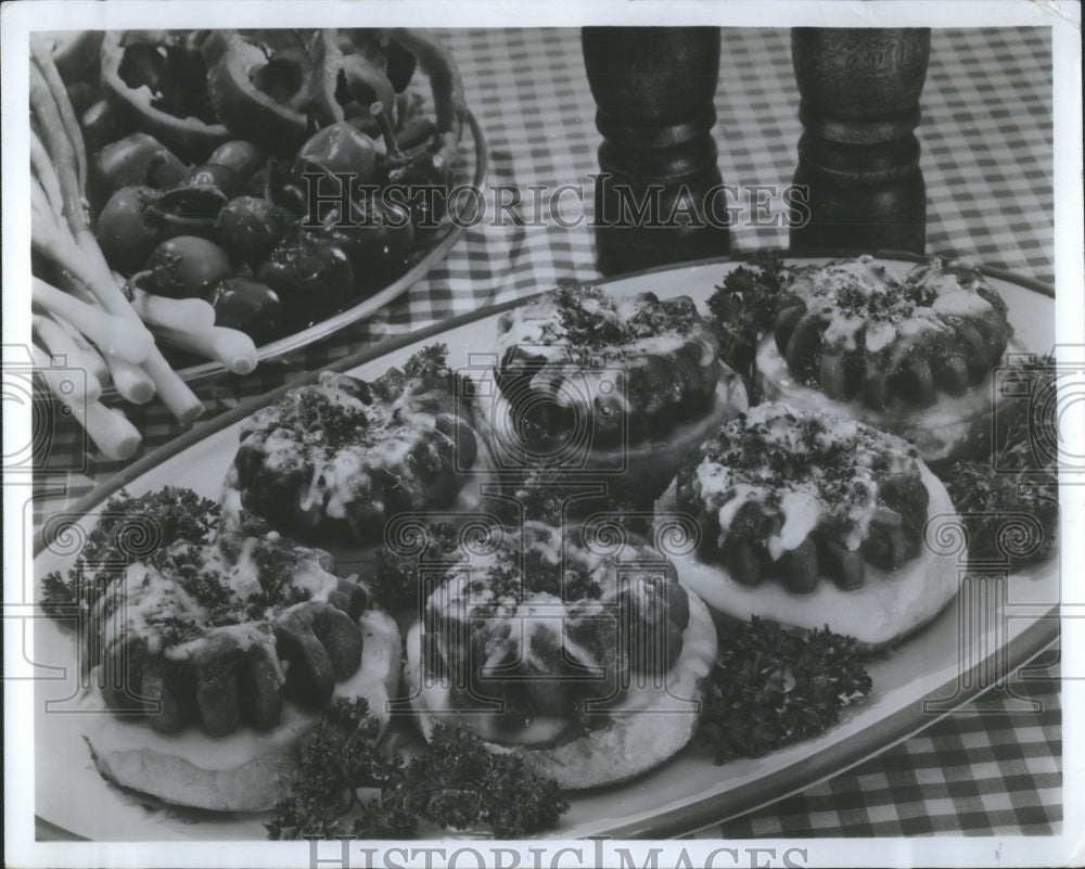 1980 Merry Pizza Round - Historic Images