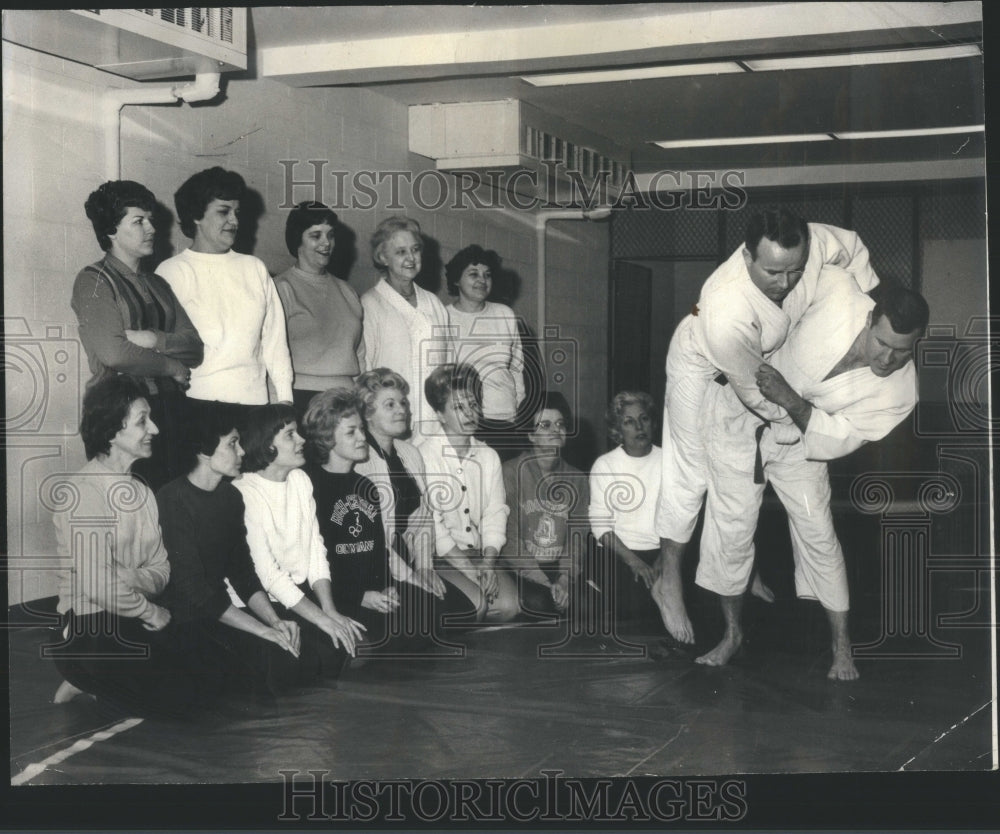 1956 Press Photo Judo Instructor Lawrence