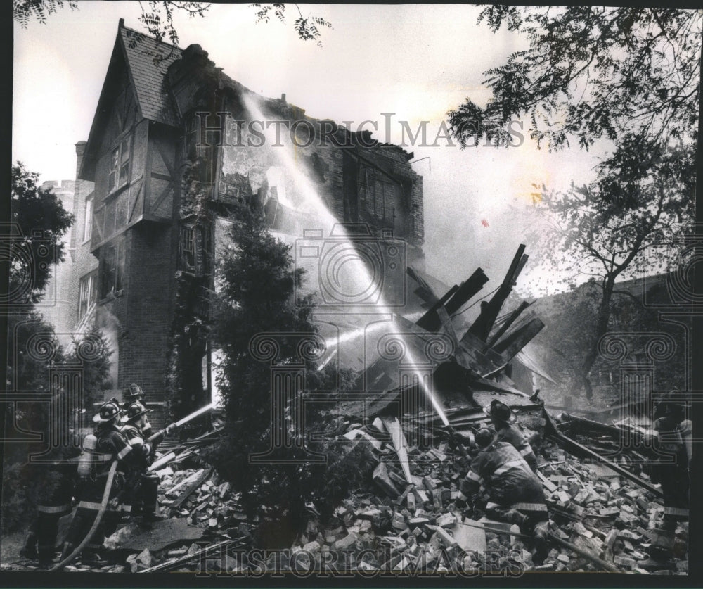 1988 Press Photo Natural Gas Explosion Detroys Building