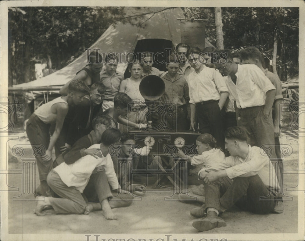 1924 Press Photo amounts of alcohol
