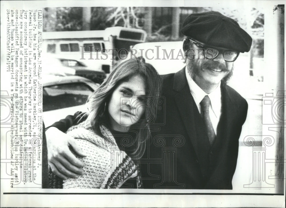 1971 Press Photo Katherina Barkley Daniel Rilsberg