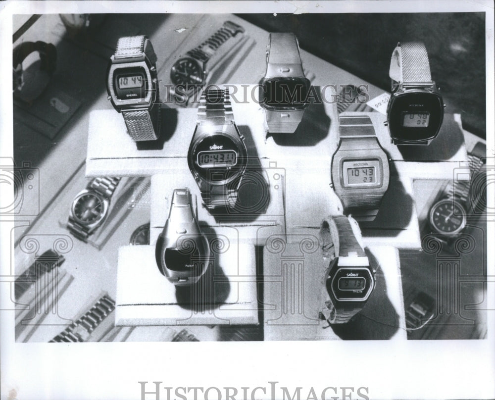 1977 Press Photo Watches Hundans Digital Table Models