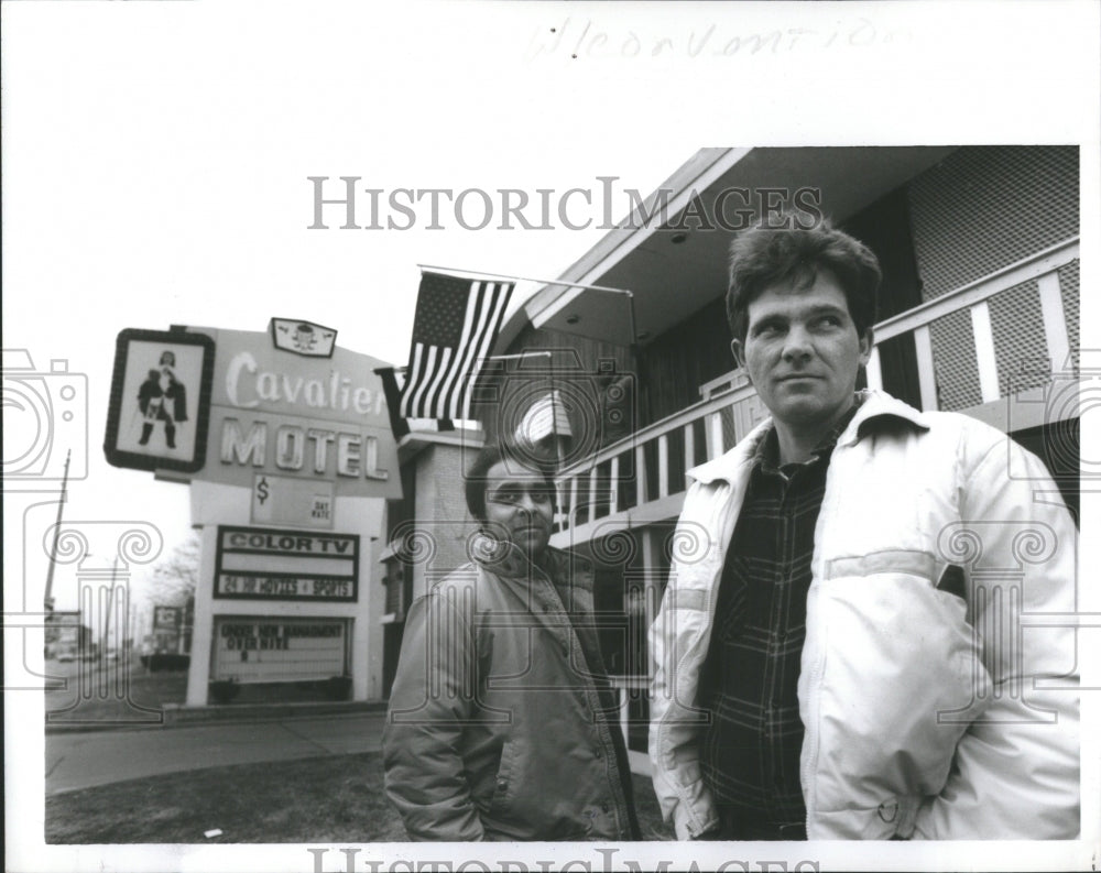 1992 Press Photo Don Hancock Patel Motel Heart Conventi - RRS82489 - Historic Images