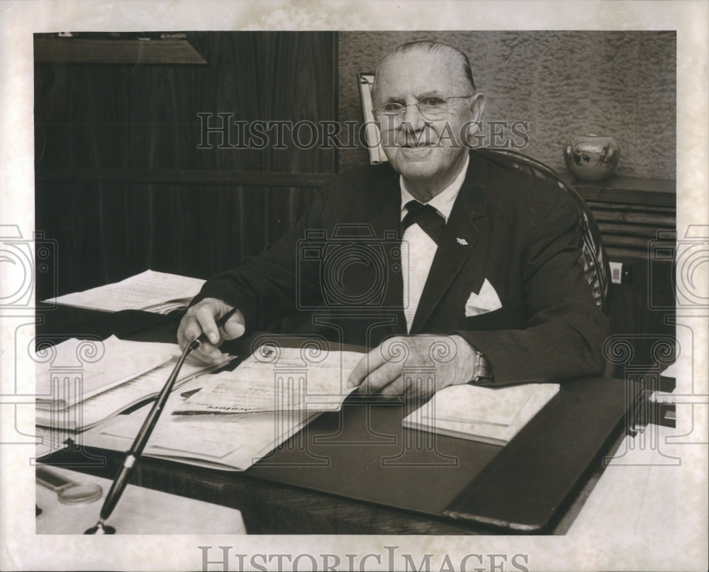 1962 Press Photo Frank D.mekay in Office chamber