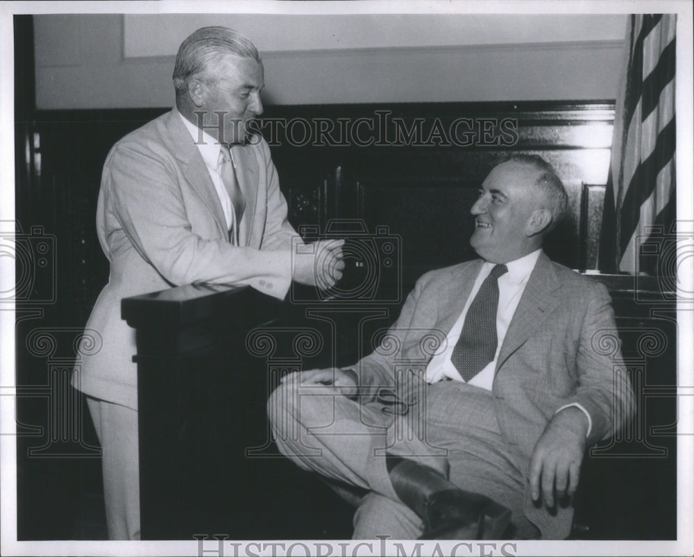 1965 Press Photo Duncan McCrea Chester Politics Votes