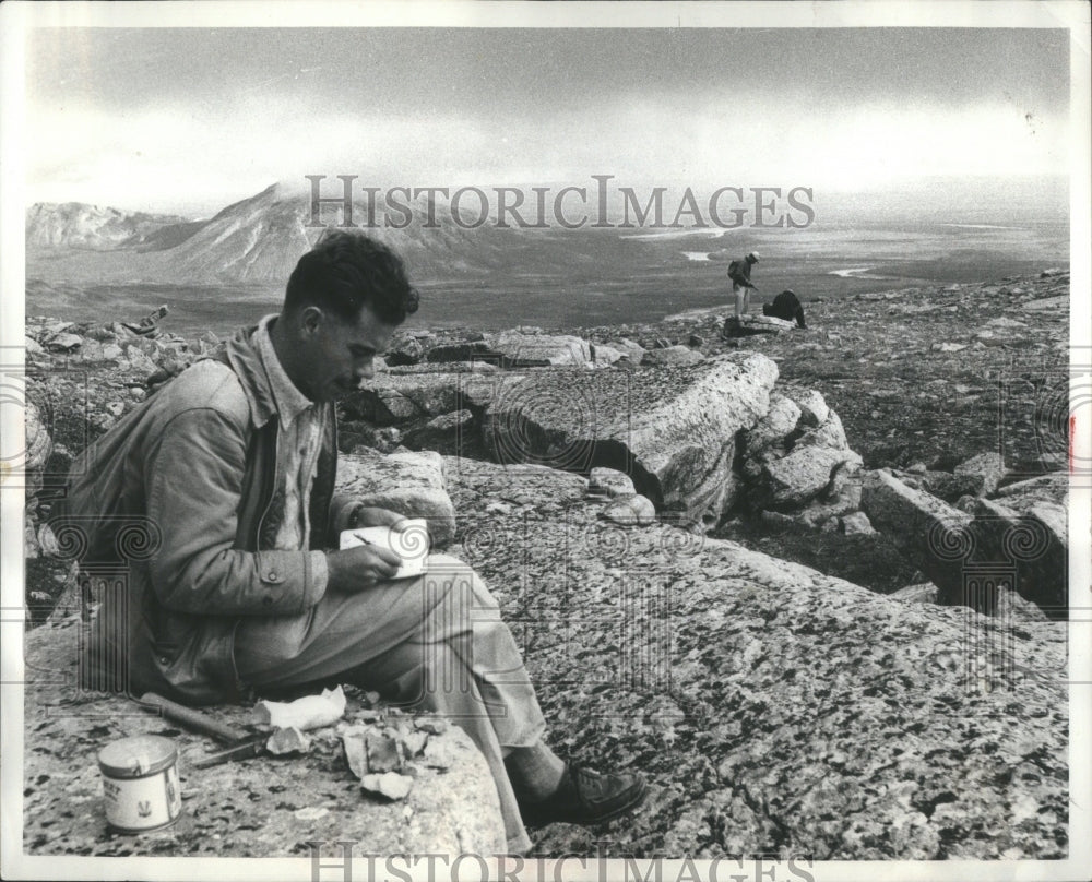 1953 Press Photo Geologists Mountain Liard River while