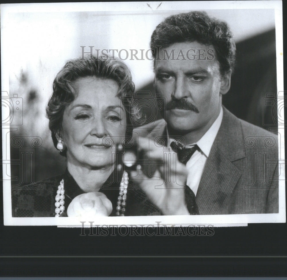 1986 Press Photo New Mike Hammer Stacey Keach Nina Foch