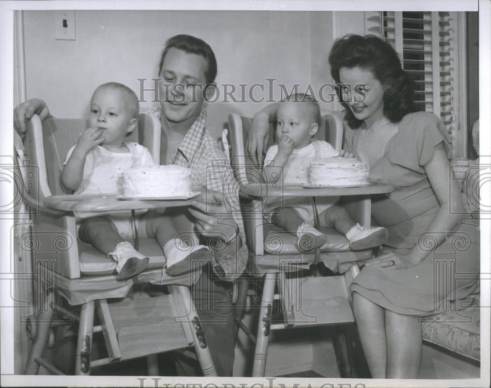 1946 Press Photo Young Lives Jess Barker Susan Hayward