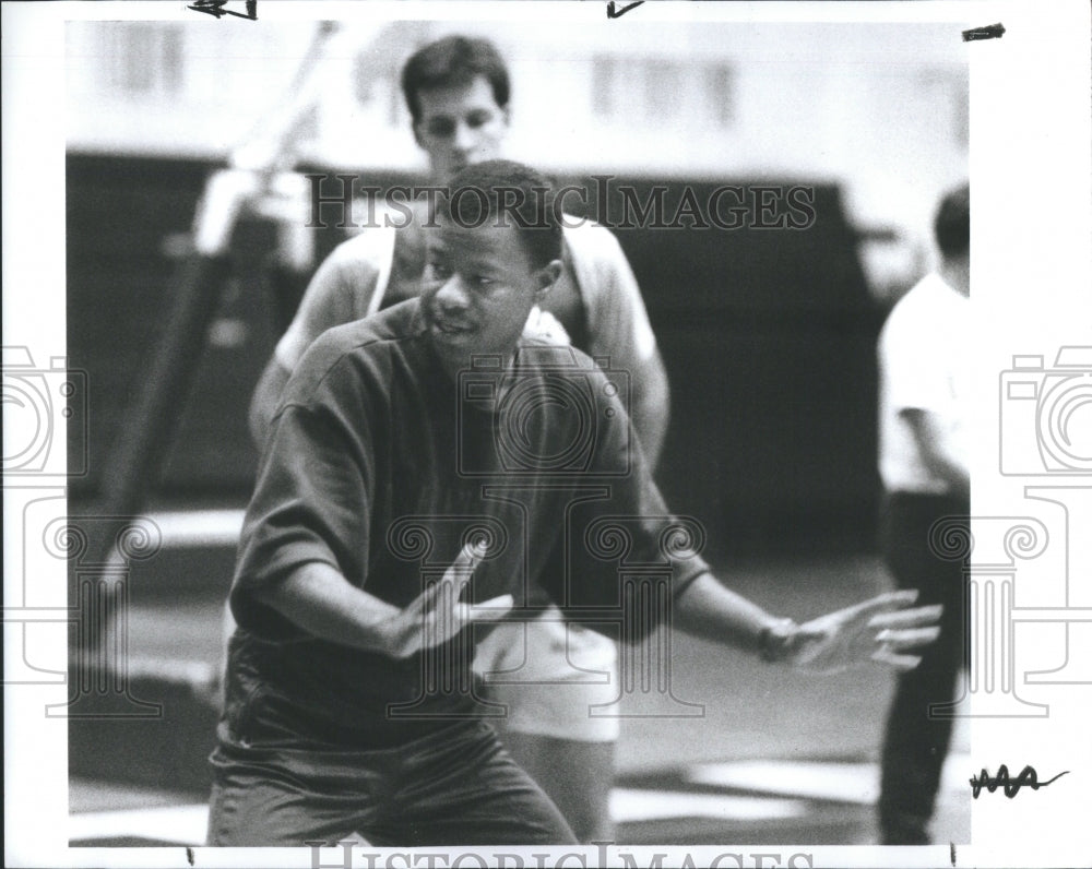 1988 Press Photo Coach Ricky Byrdsong Paul Swanson