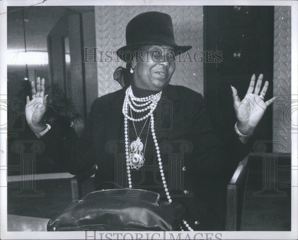 1970 Press Photo Actress Pearl Bailey Fisher Theatre