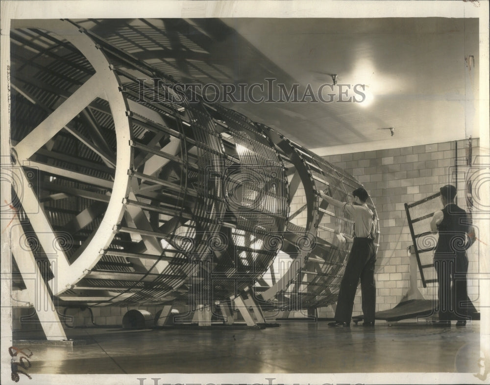 1953 Press Photo Metropolitan Motion Pictures Company