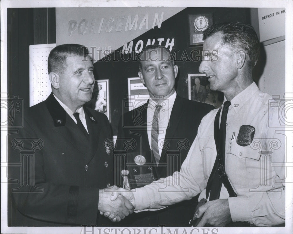 1966 Press Photo Policeman Det Donald Travis Detroit MI