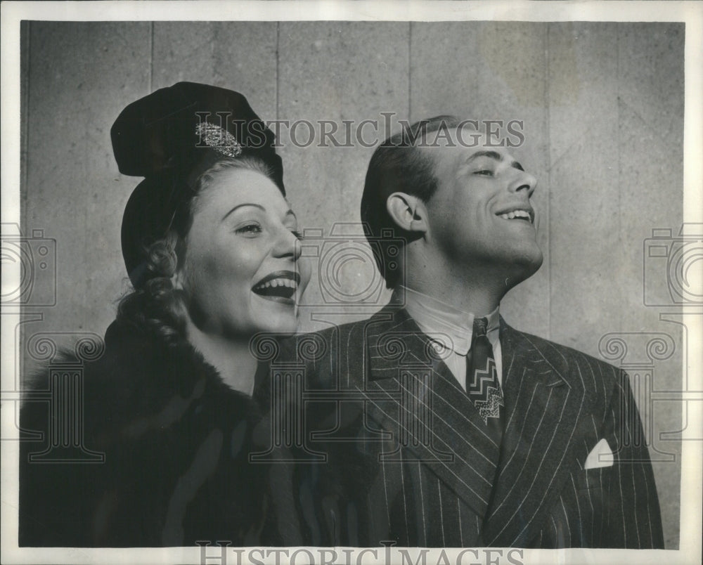 1939 Press Photo Leaving For Wedding NBC Radio Stars