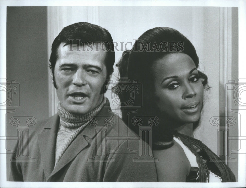 1970 Press Photo Actors Diahann Carroll and Bob Goulet