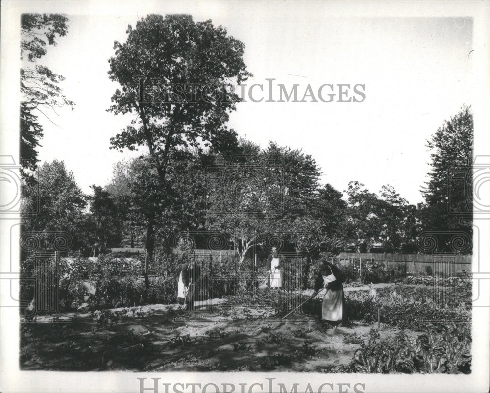 1937 Press Photo Capuchin Monastery Catholic Orders