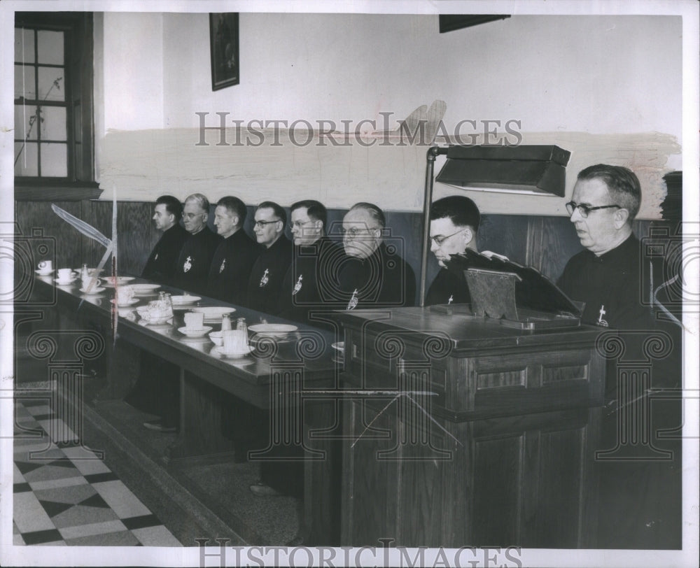 1956 Press Photo Catholics