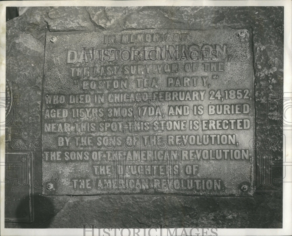 1955 Press Photo Grave Inscription of David Kenniston