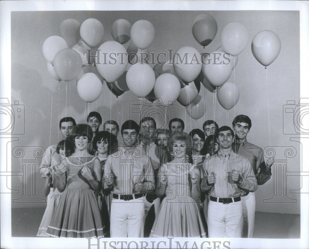 1968 Press Photo Gerge Burnes Time Bid Next Door Rom