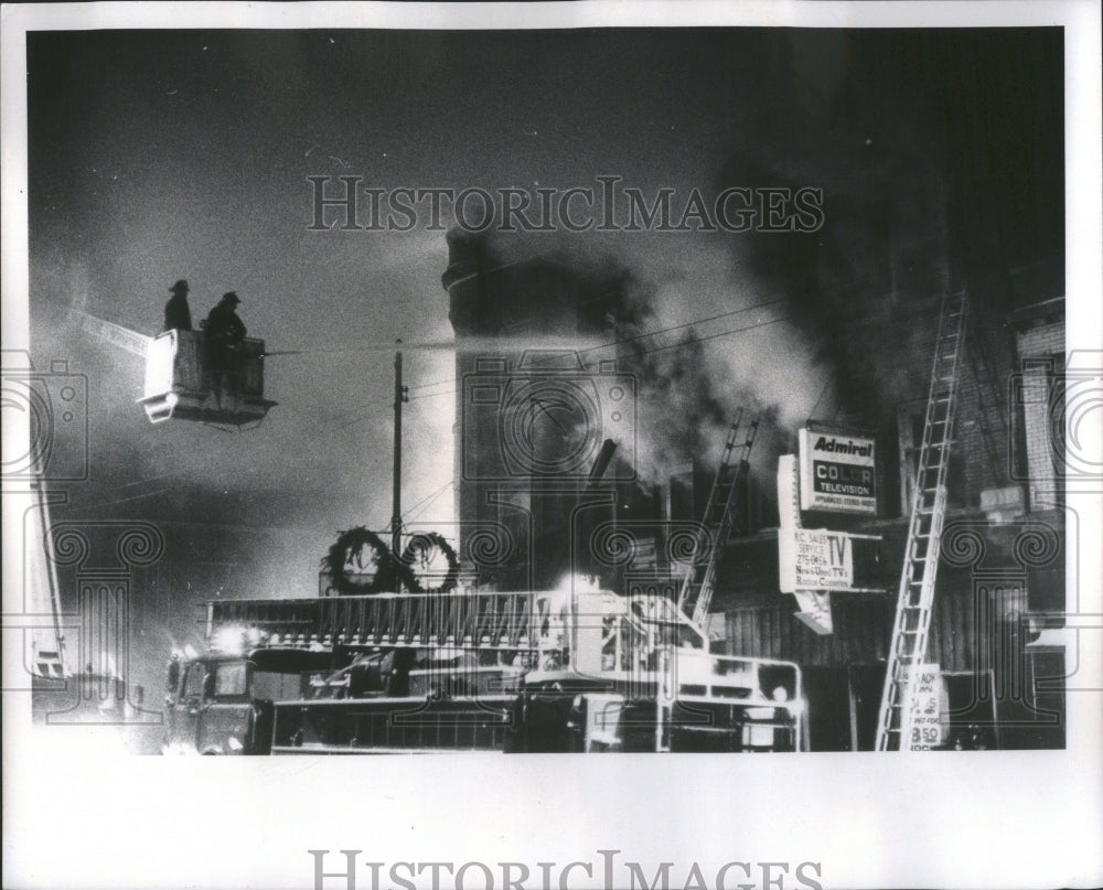 1975 Suokey Fire 5136 N Clark Chicago Area - Historic Images