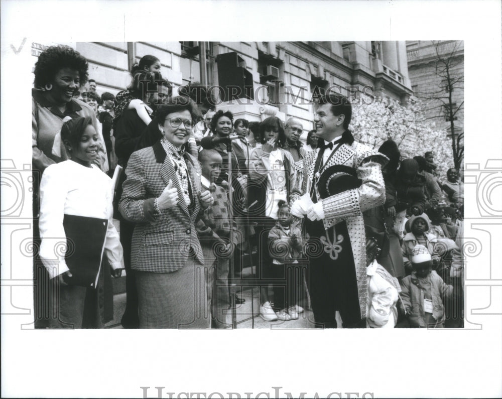 1991 Press Photo Jim Ragona Ring Master Mayor Dixon