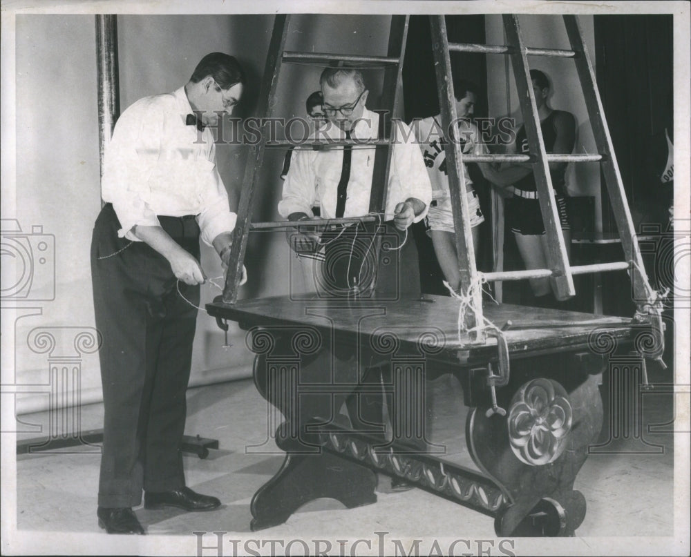 1963 Press Photo Don Strong Dayton Detroit News