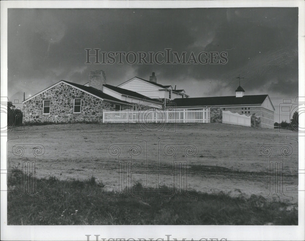 1938 Press Photo George Codel Gangater Home Ground Buil - Historic Images