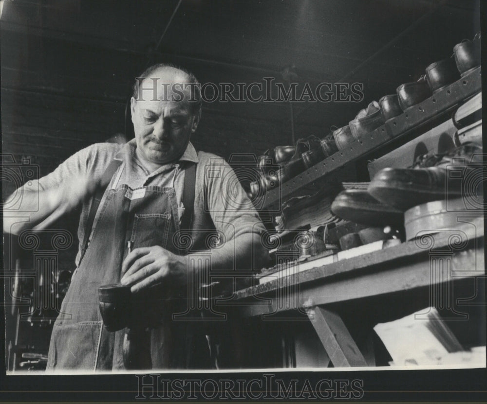 1965 Press Photo Salvation Army Jimmie Maiolo