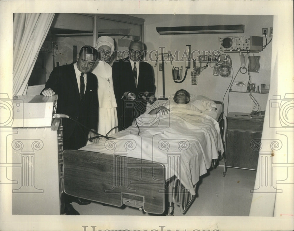 1967 Press Photo Samuel Andelman  Chicago Health Commis - Historic Images