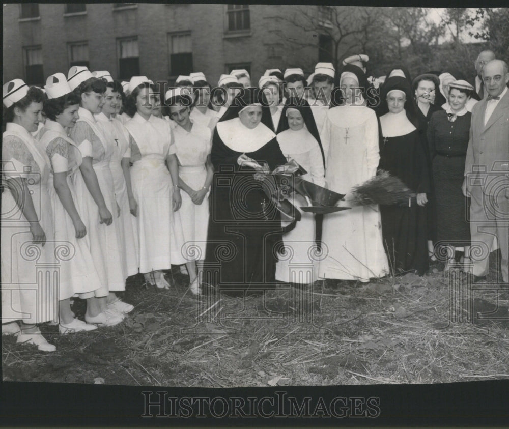 1953 Press Photo Nurses home ground breaking ceremonies