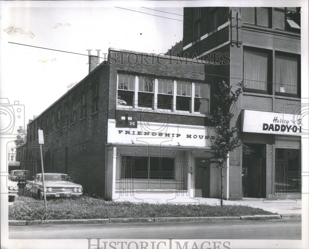 1961 International Weekend Friendship House - Historic Images