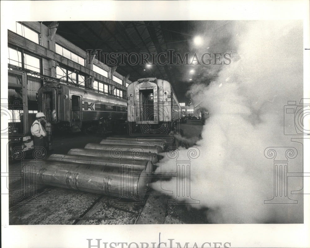 1980 Press Photo Water tanks Cars acid solution steam