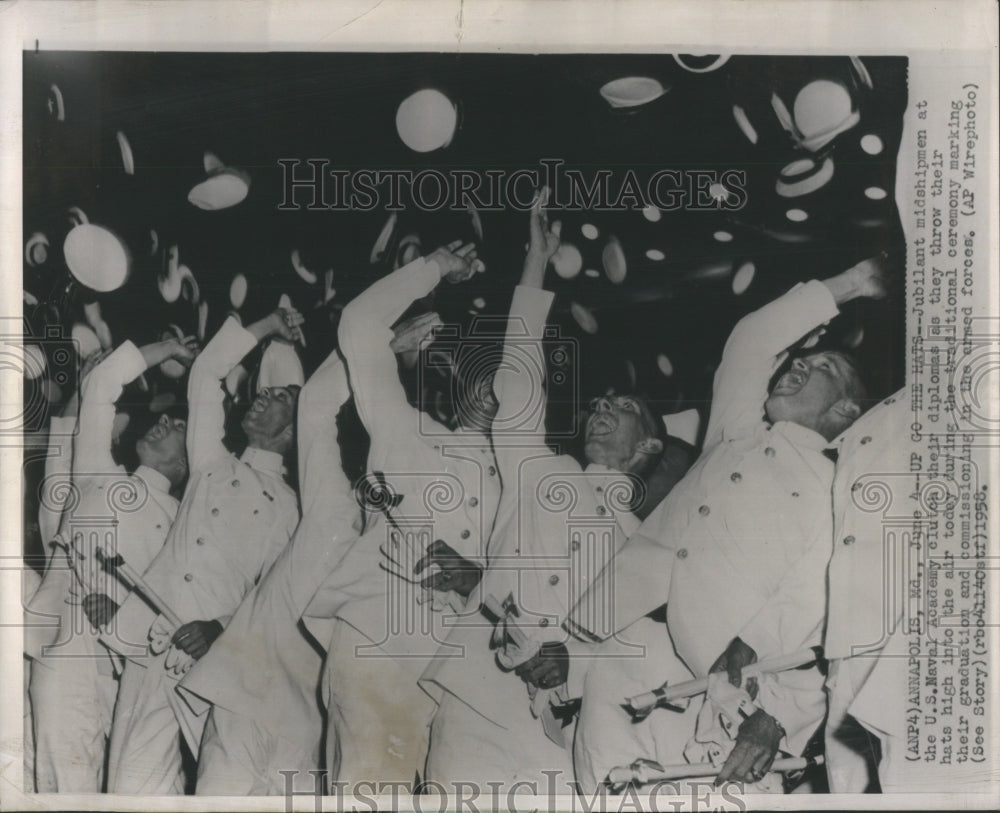 1958 Press Photo US Naval Academy Midshipmen Graduation