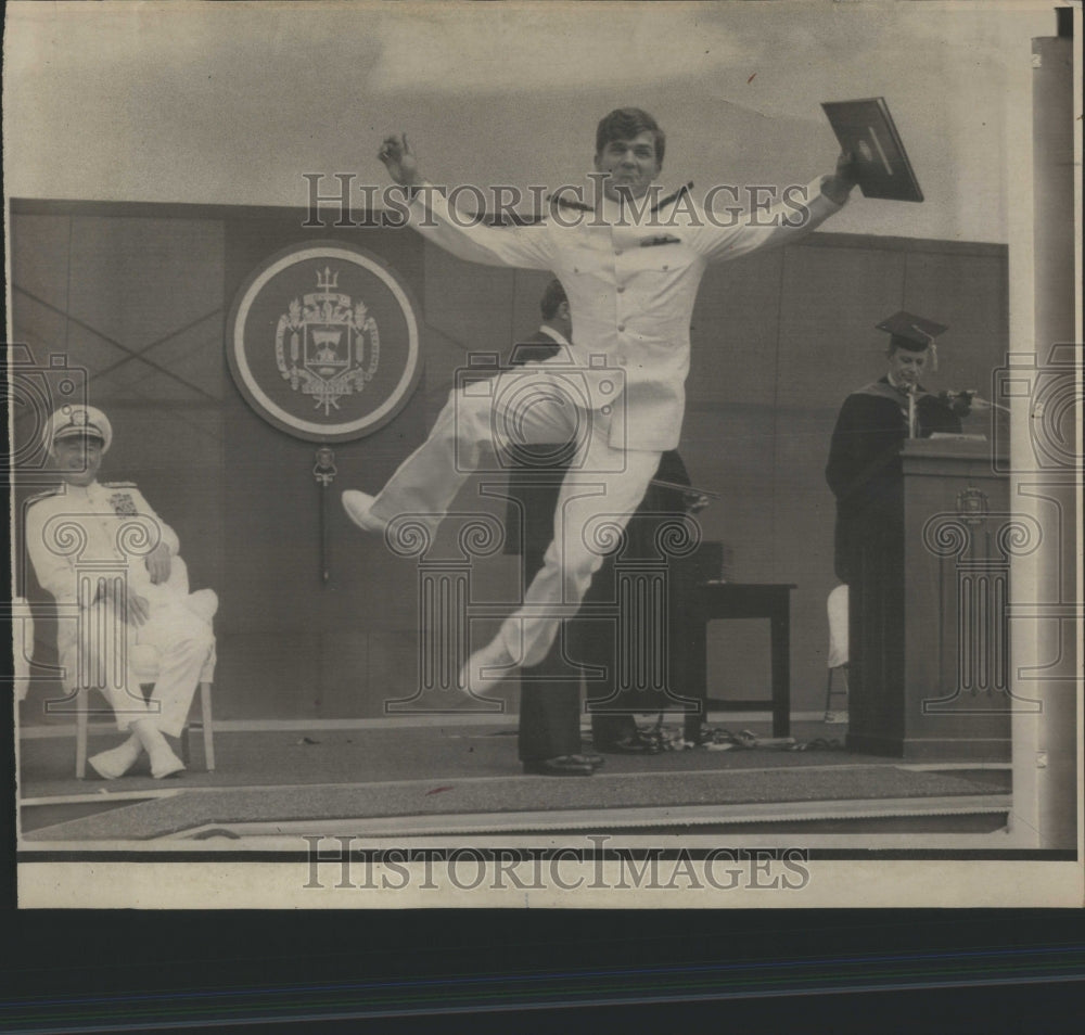 1973 Press Photo U.S. Naval Academy Annapolis Graduate