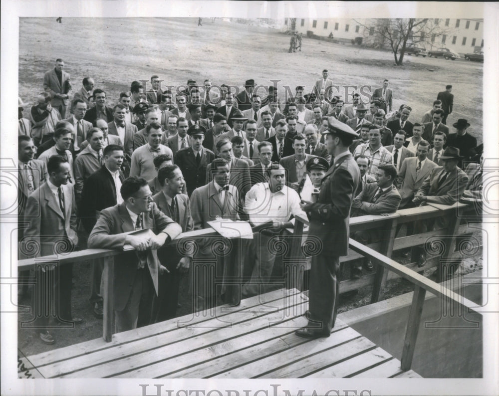 1951 Press Photo Air Force Officers Listen Instructions