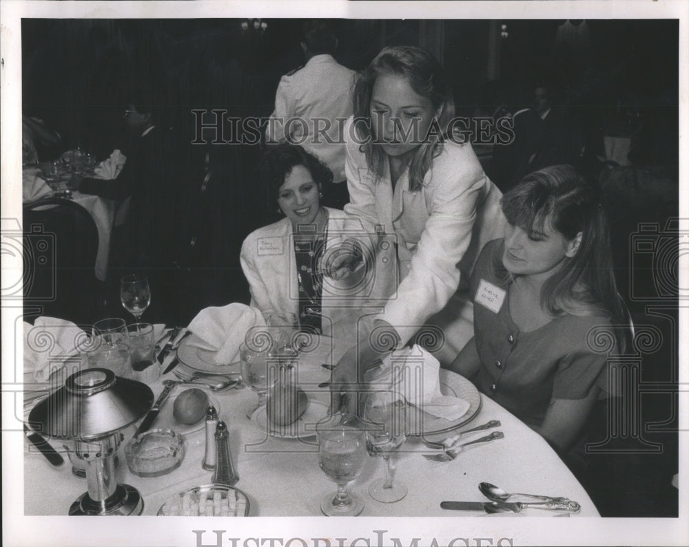 1991 Press Photo DePaul University Etiquette Dinner