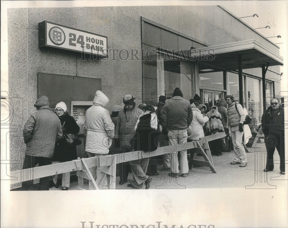 1981 Des Plaines Bank - Historic Images
