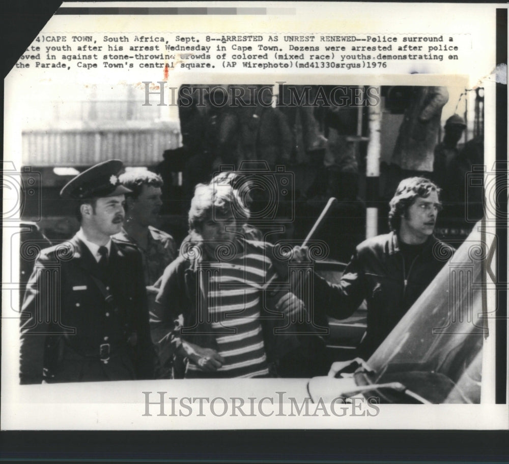 1976 Mixed Race Youth Riots Cape Town - Historic Images